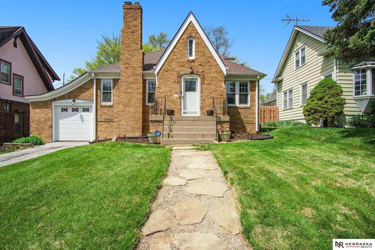 2024 50th Street - Photo 1