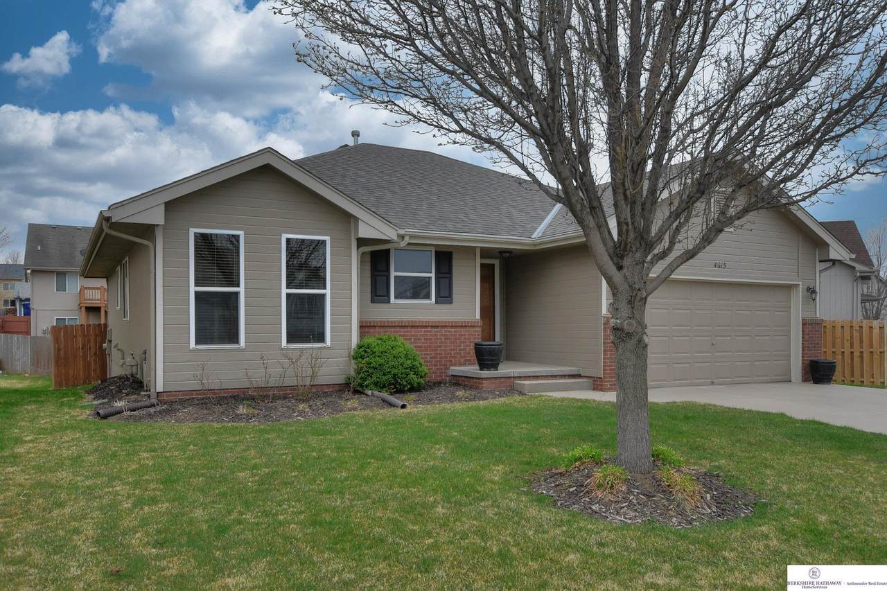4615 Springview Drive - Photo 1
