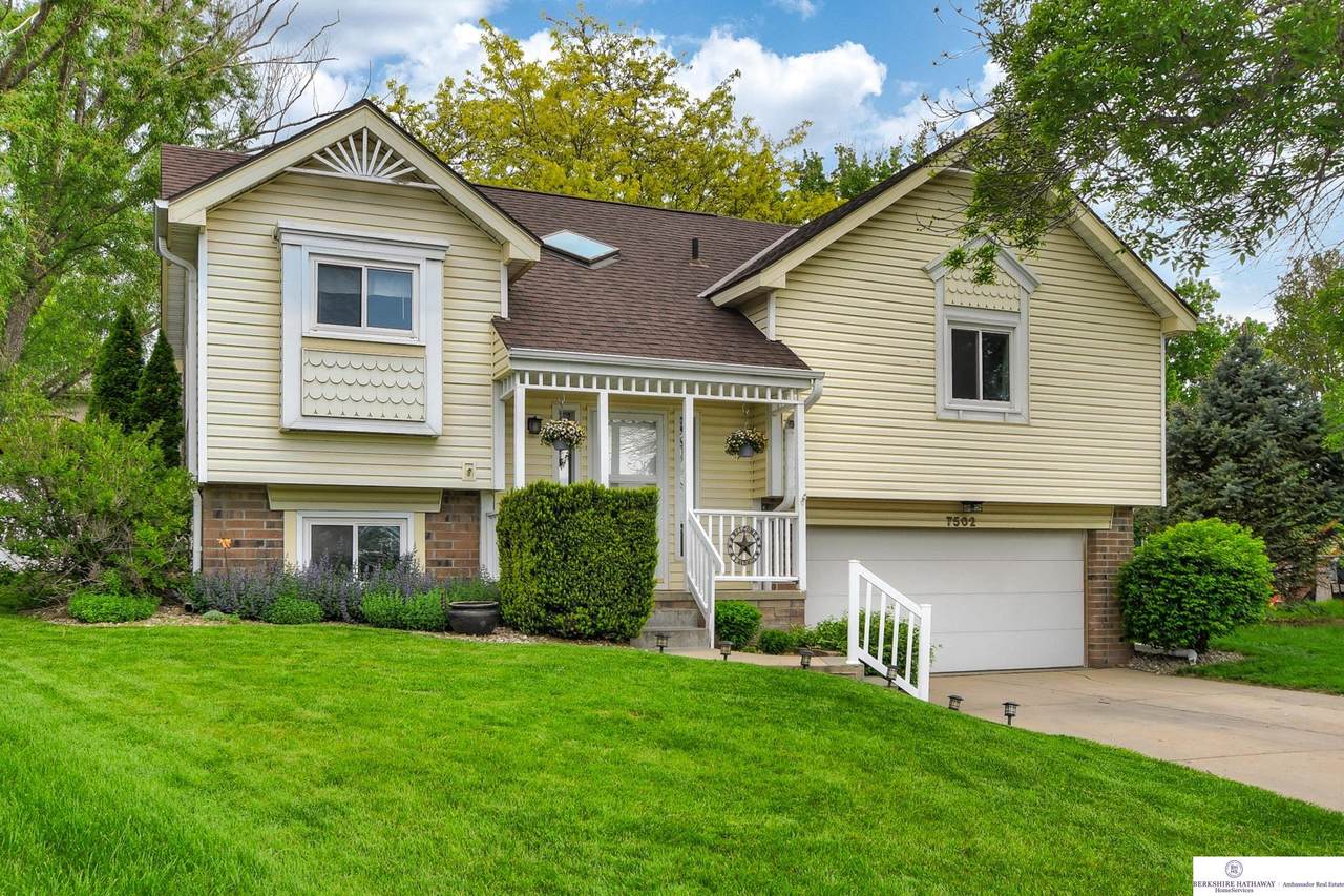 7502 134 Circle - Photo 1