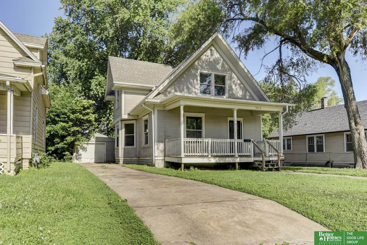 5312 28 Avenue - Photo 1