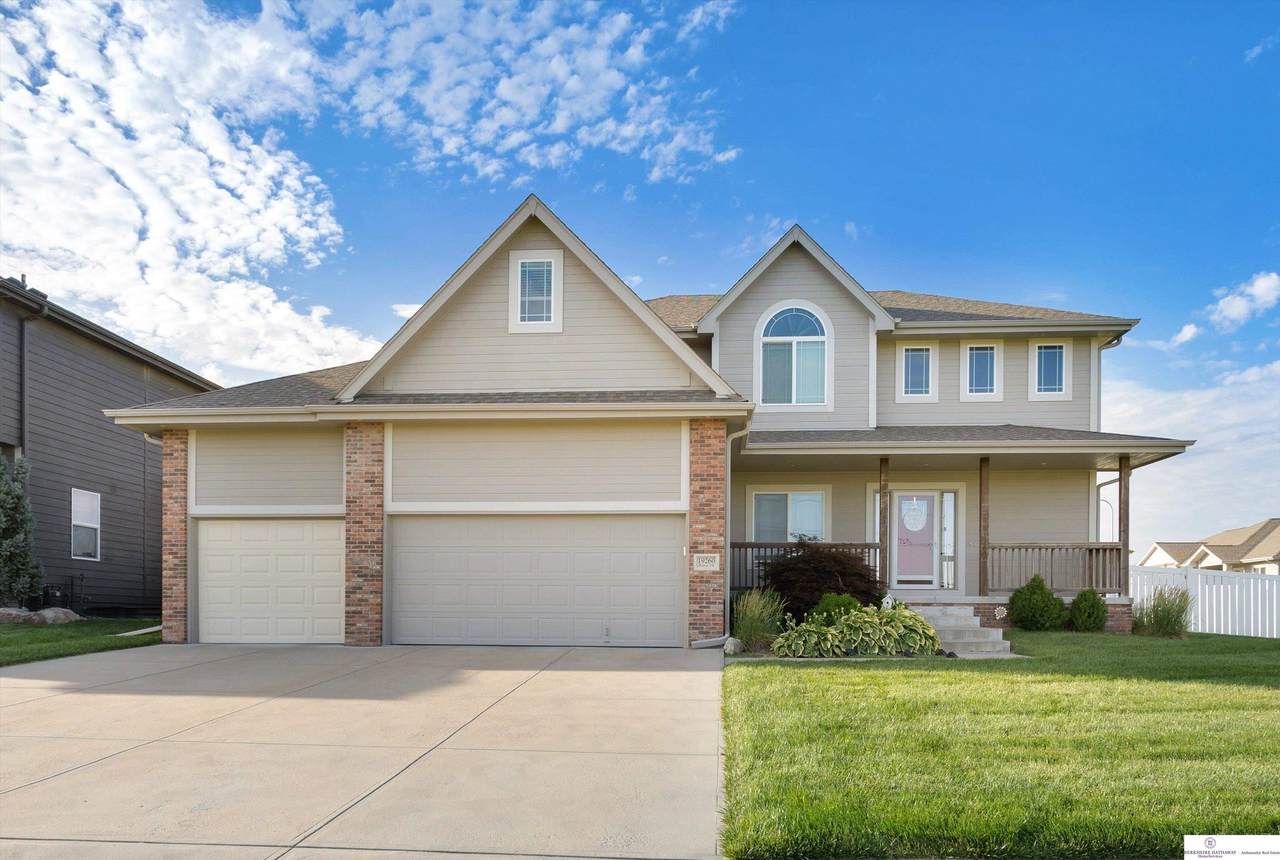 19260 Robin Drive - Photo 1