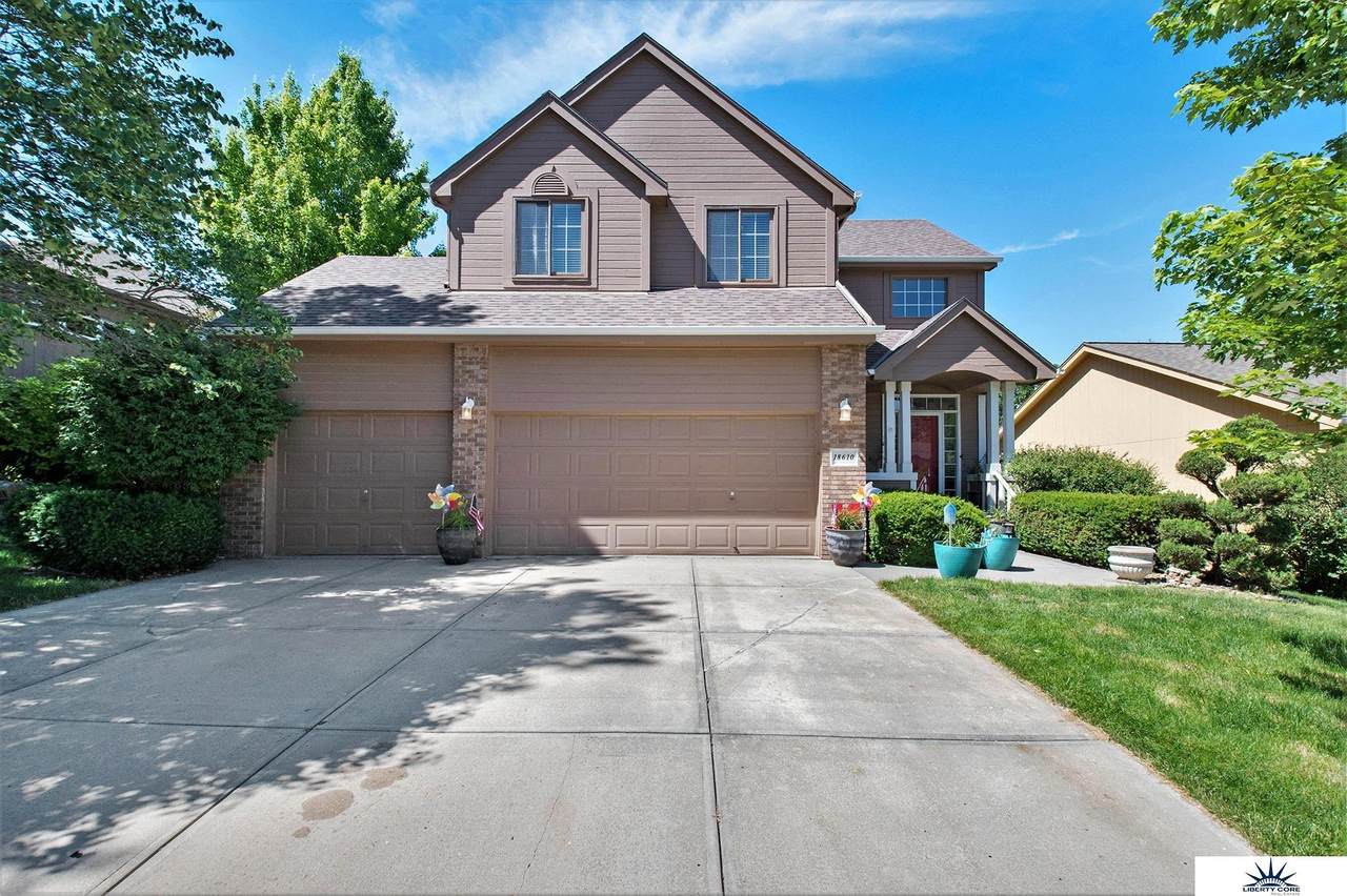18610 Jones Circle - Photo 1