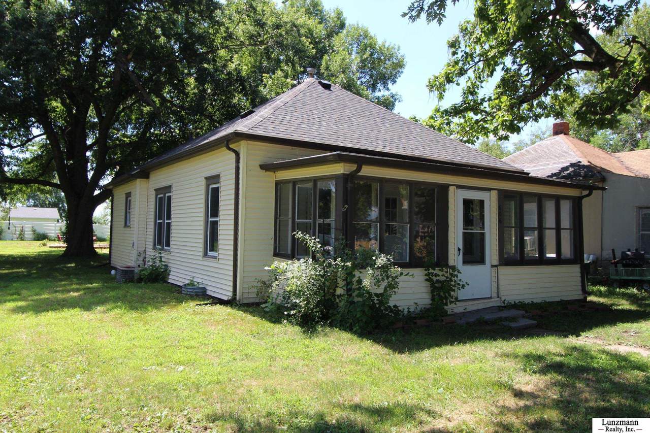 606 1st Street - Photo 1