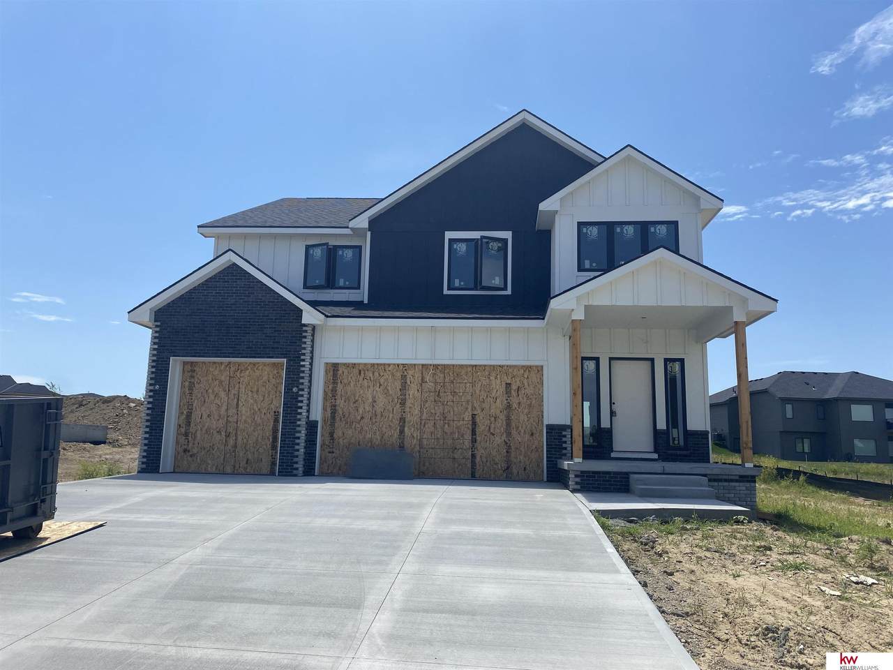 20621 Woodridge Drive - Photo 1