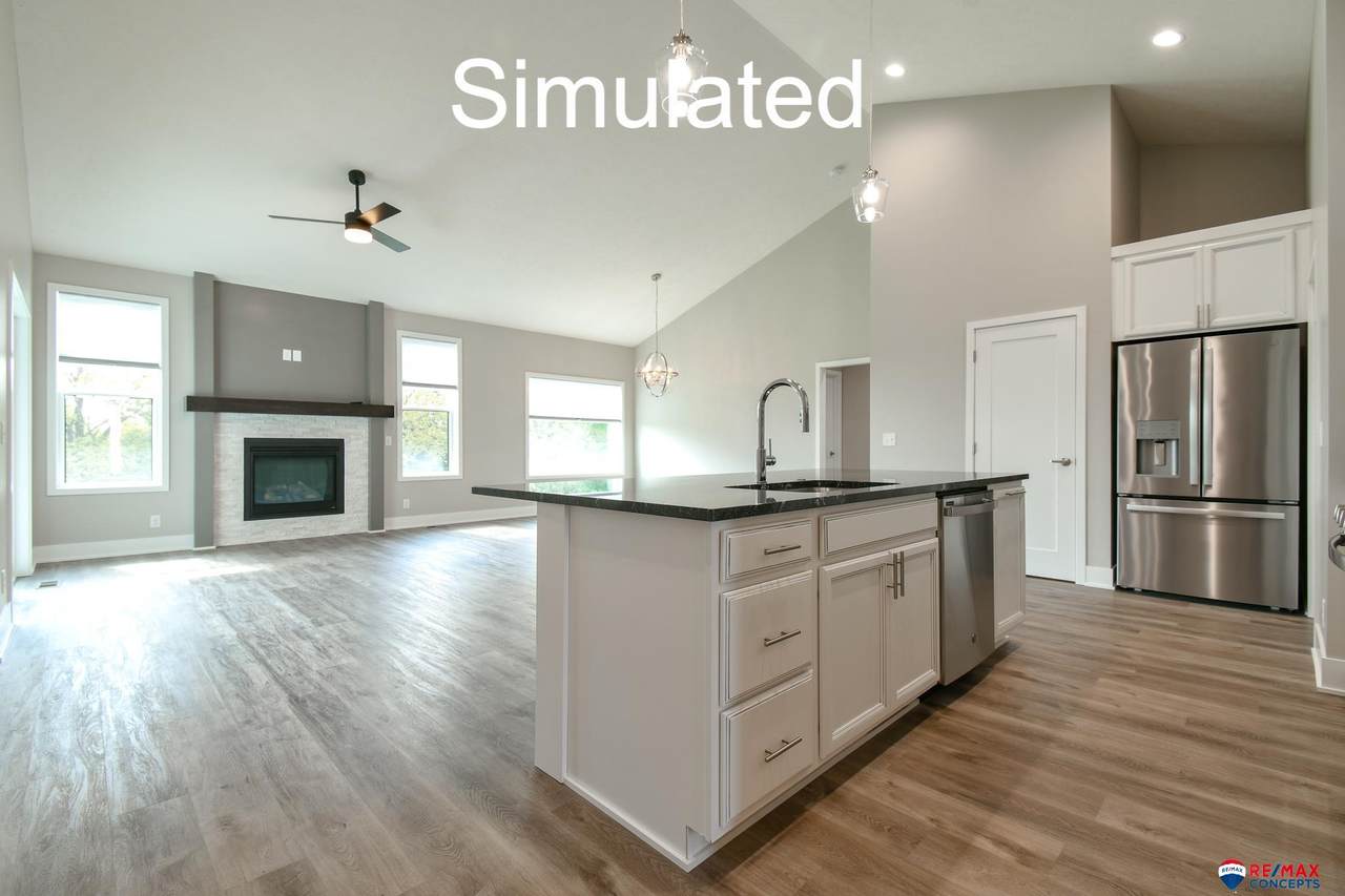 740 Avondale Court - Photo 1