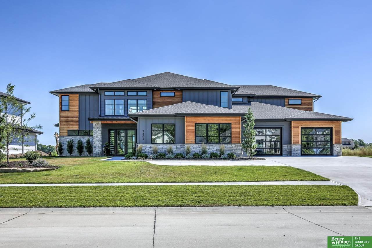 5407 292nd Circle - Photo 1