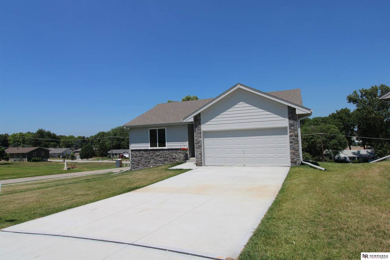 1010 14th Avenue - Photo 1