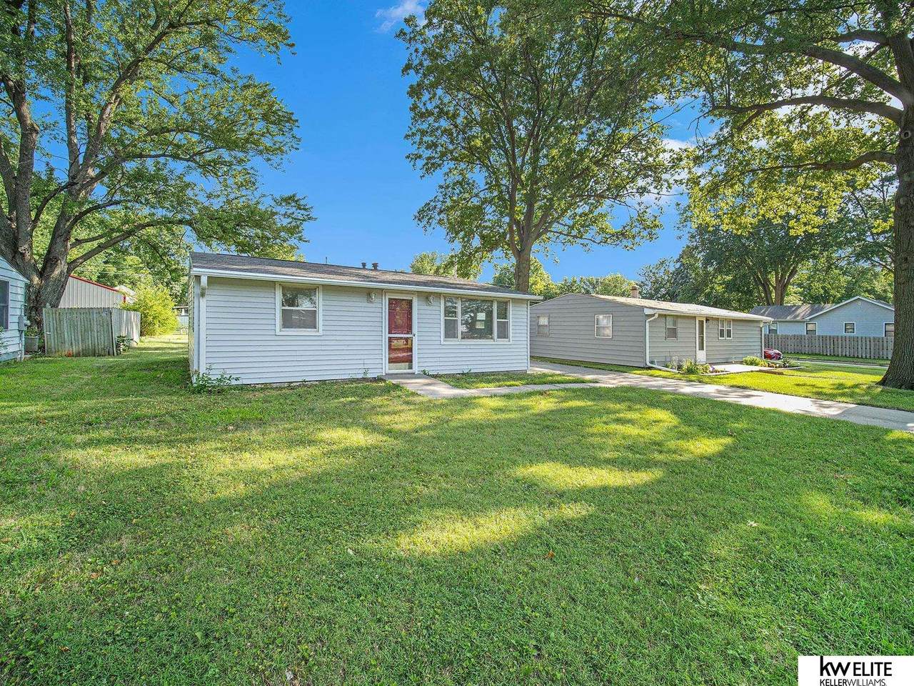 6811 Burlington Avenue - Photo 1