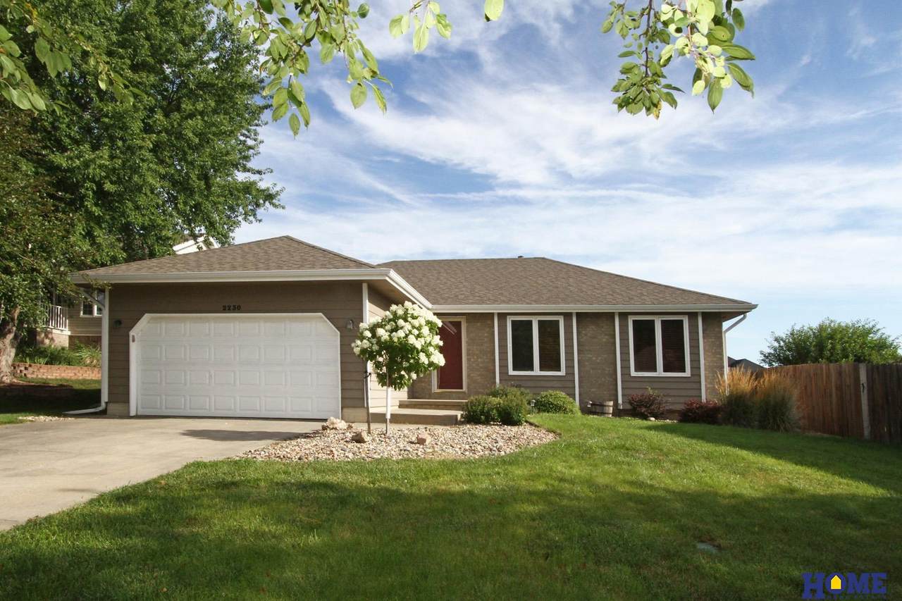 2230 Lynnridge Circle - Photo 1