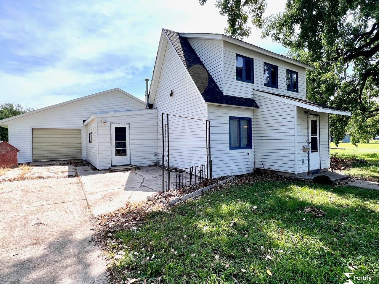 820 8th Avenue - Photo 1