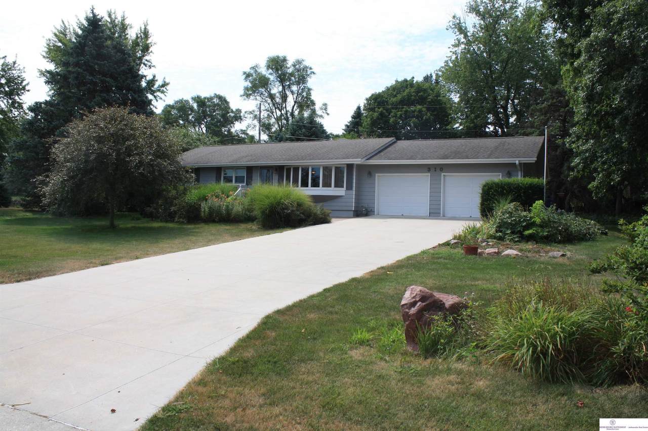 310 3 Street - Photo 1