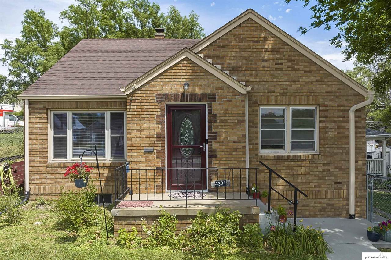 4331 13 Street - Photo 1