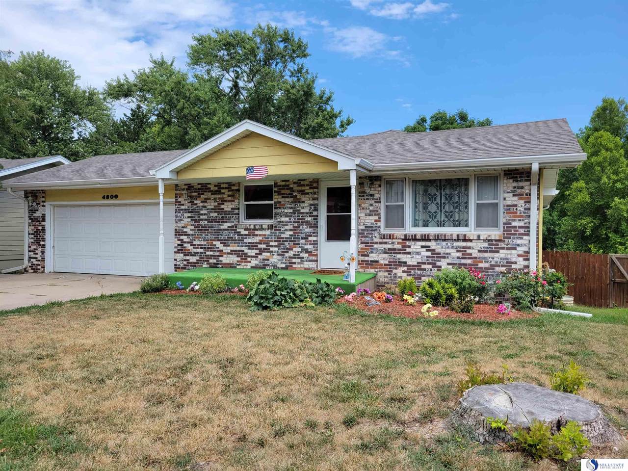 4800 56 Street - Photo 1