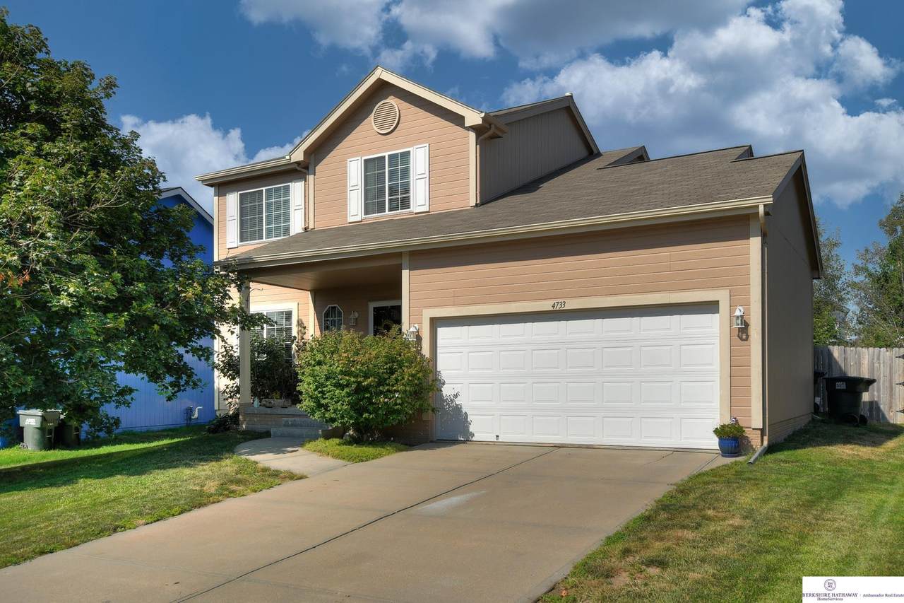 4733 163 Street - Photo 1