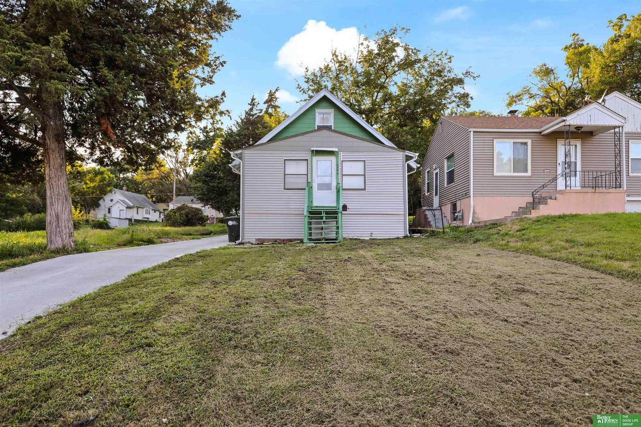 3736 38 Street - Photo 1