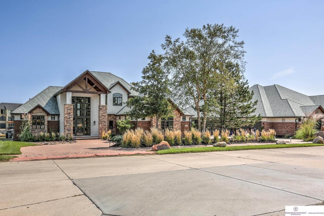 12445 179 Circle - Photo 1