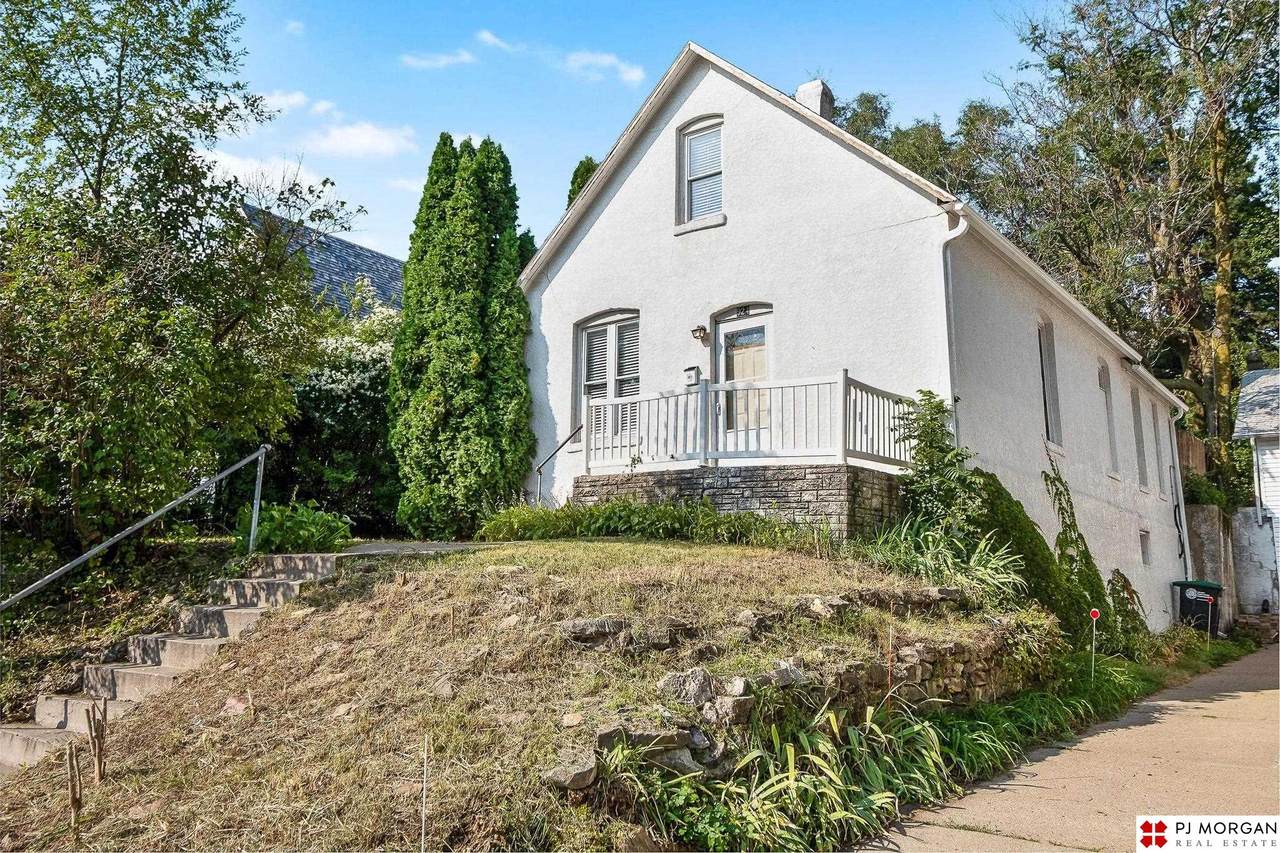 924 40th Street - Photo 1