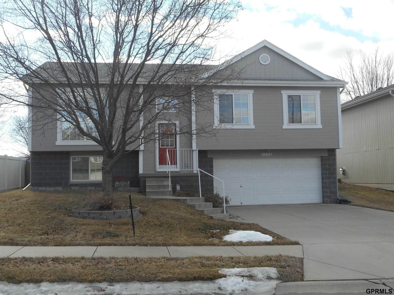 18661 R Street - Photo 1