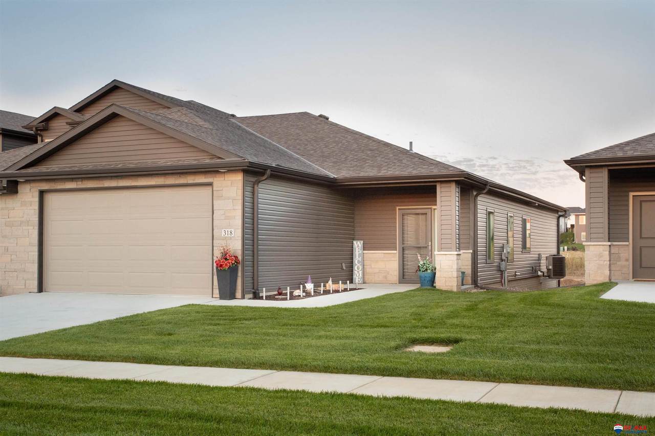 318 Half Moon Drive - Photo 1