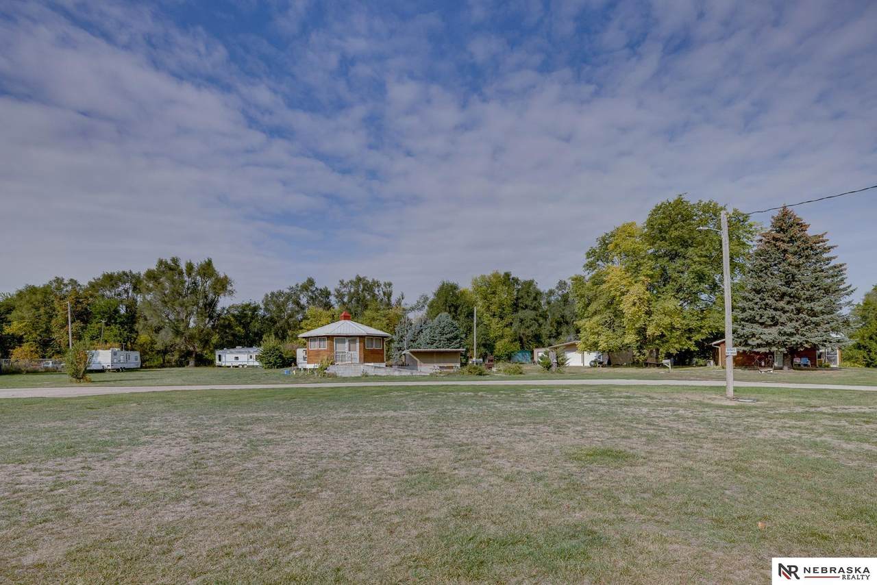 270 10 Street - Photo 1