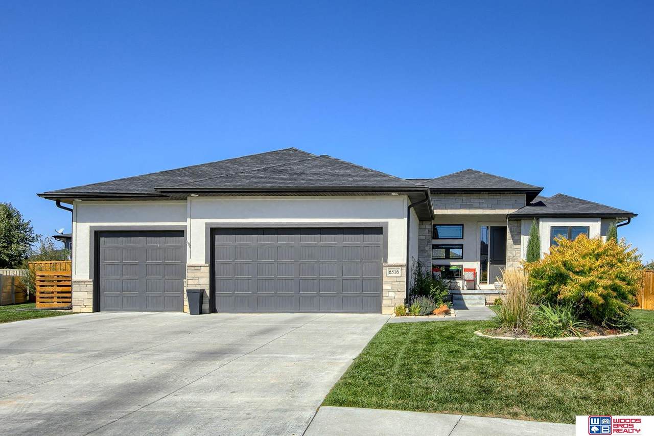 6516 Julia Circle - Photo 1