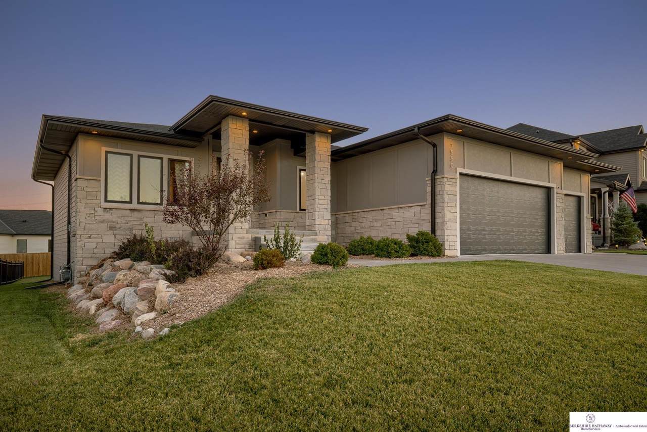 7550 64 Street - Photo 1