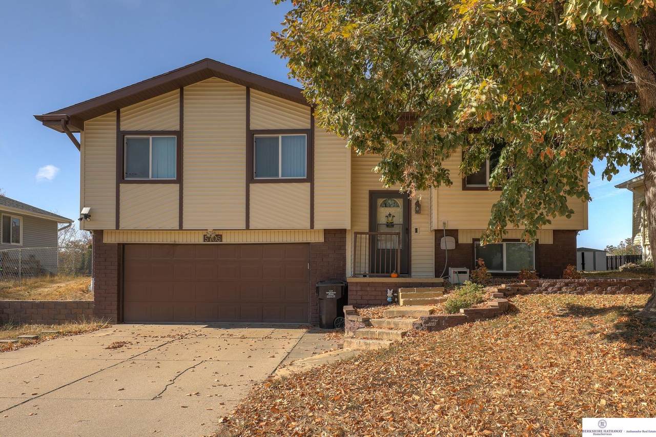 5705 10 Street - Photo 1