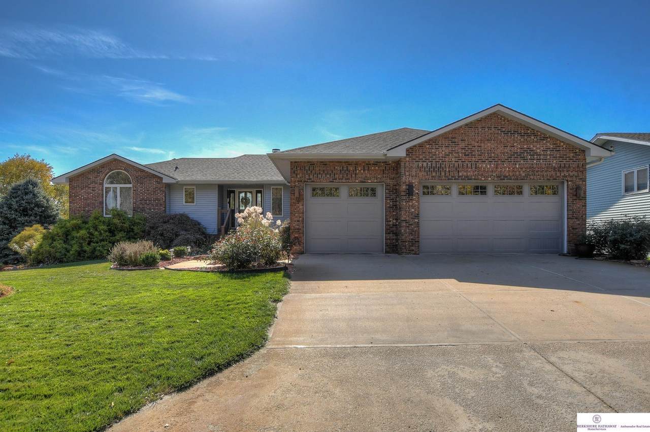 7809 Molokai Drive - Photo 1