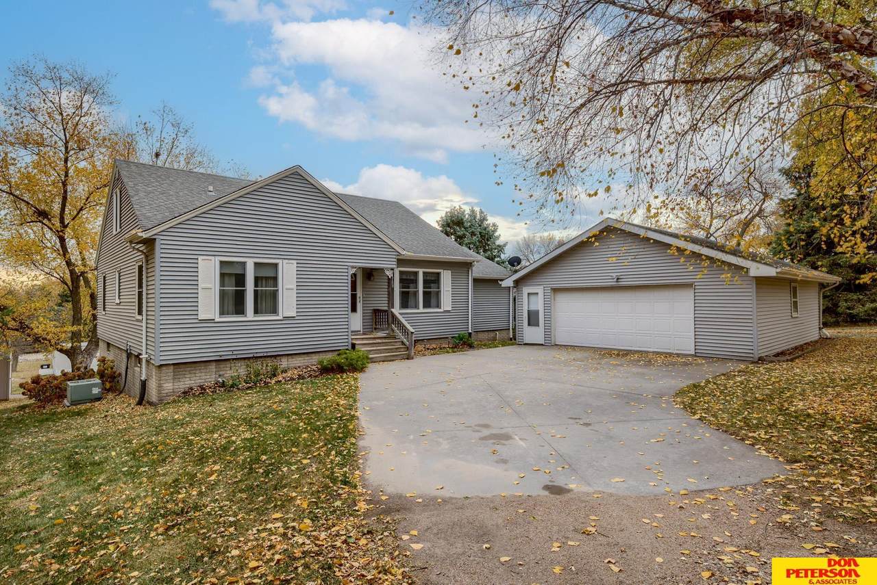 303 Riverview Street - Photo 1