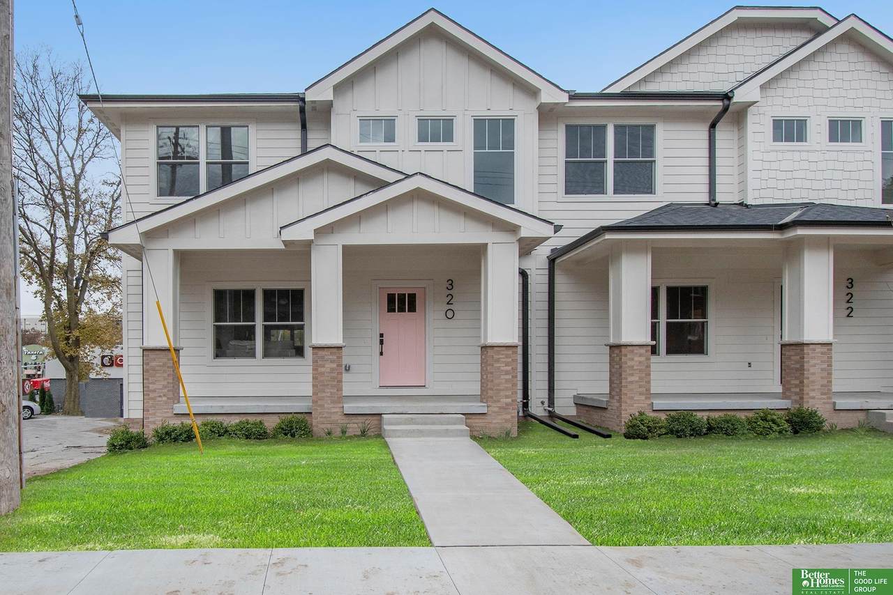 320 44 Street - Photo 1