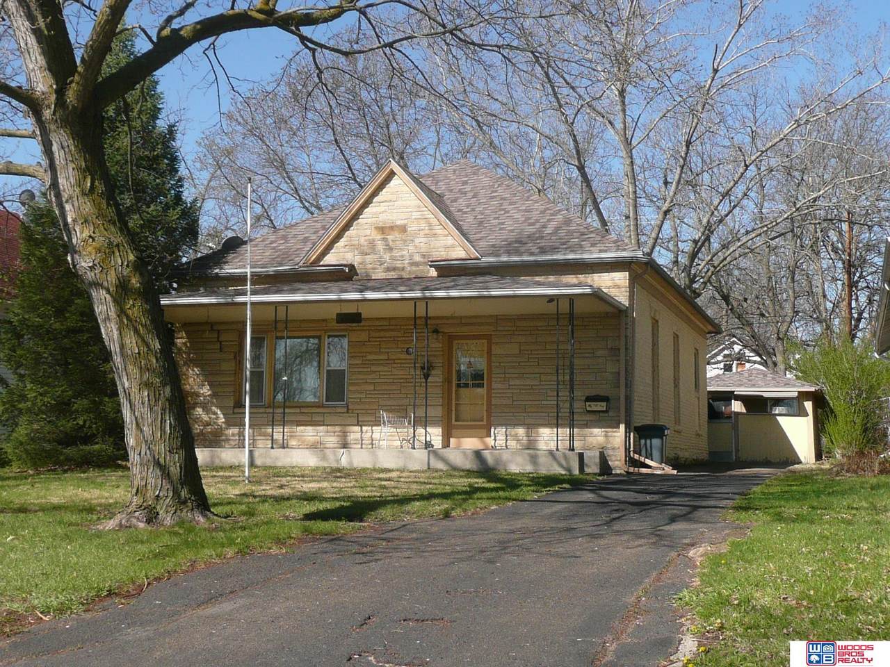 205 9th Street - Photo 1