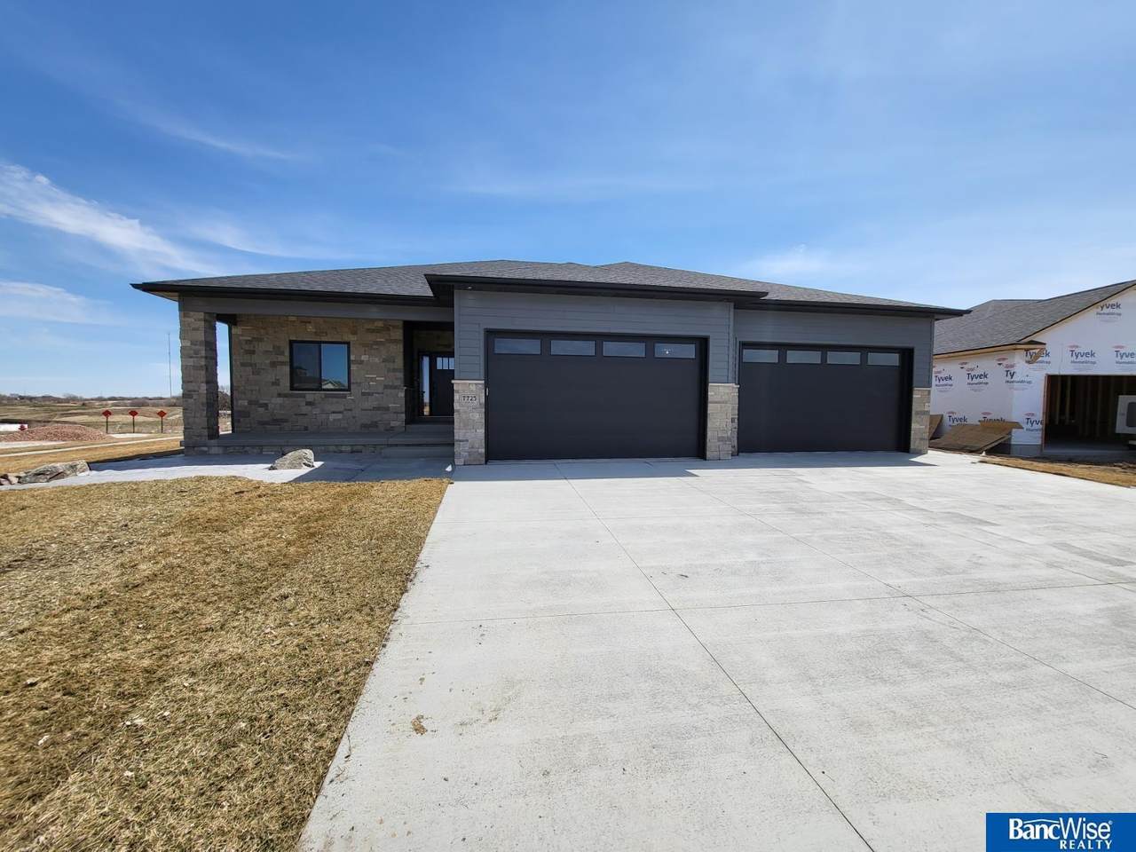8601 81 Street - Photo 1
