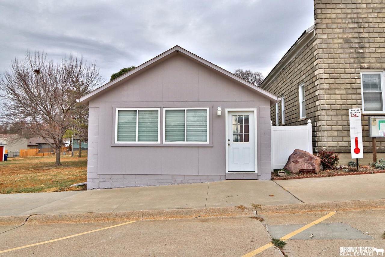 619 House Street - Photo 1