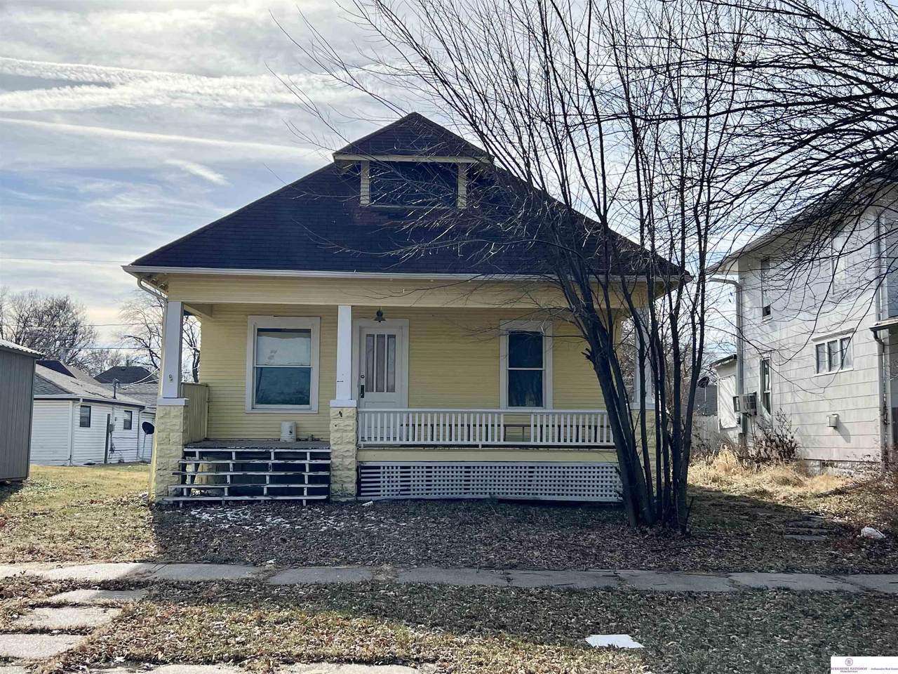 306 Elm Street - Photo 1