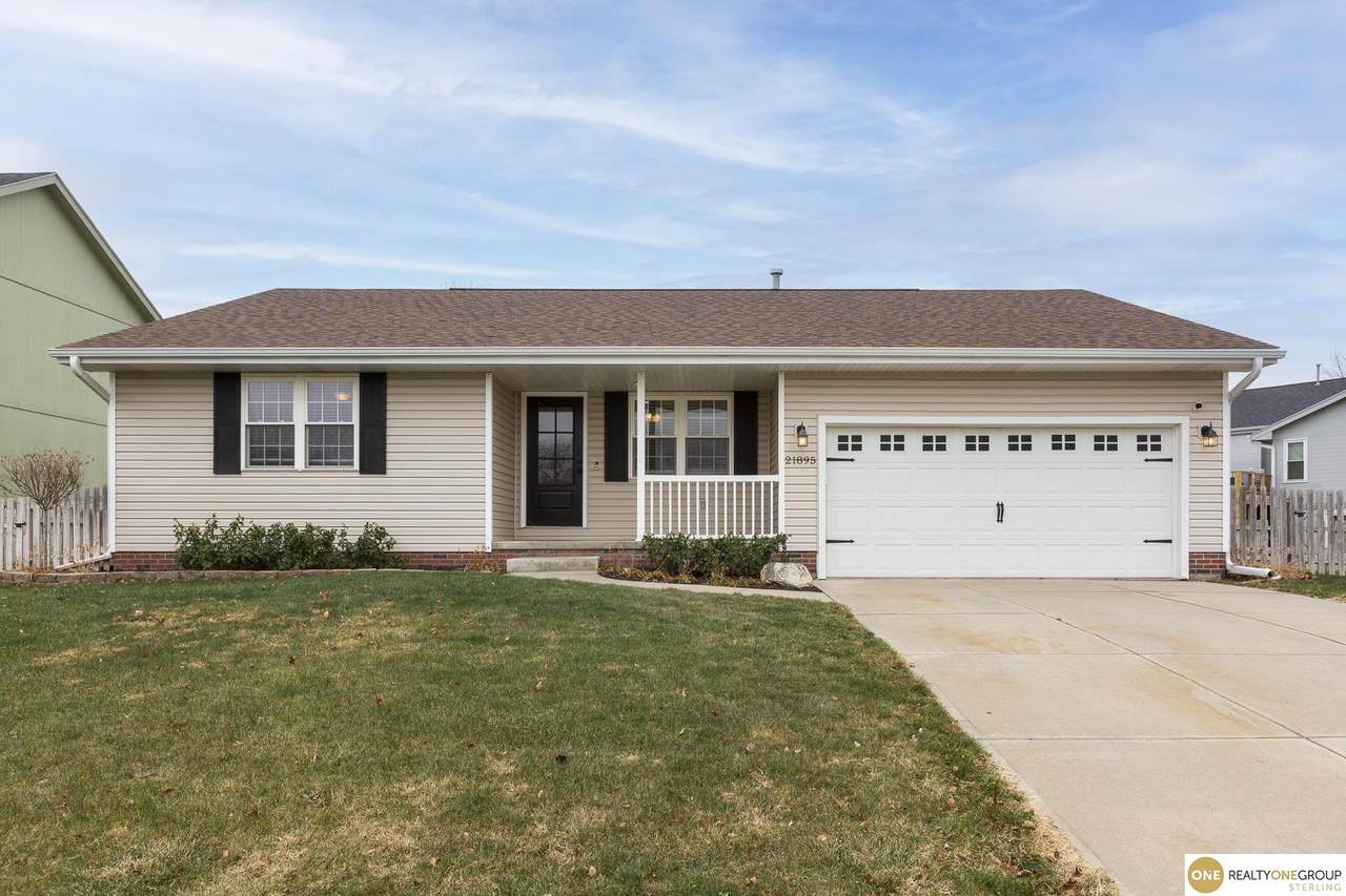 21895 Plum Creek Drive - Photo 1