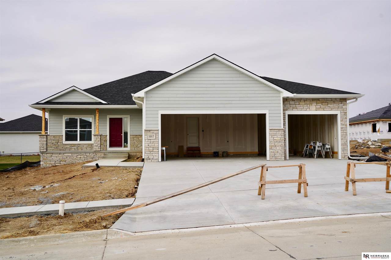 1017 Asher Avenue - Photo 1