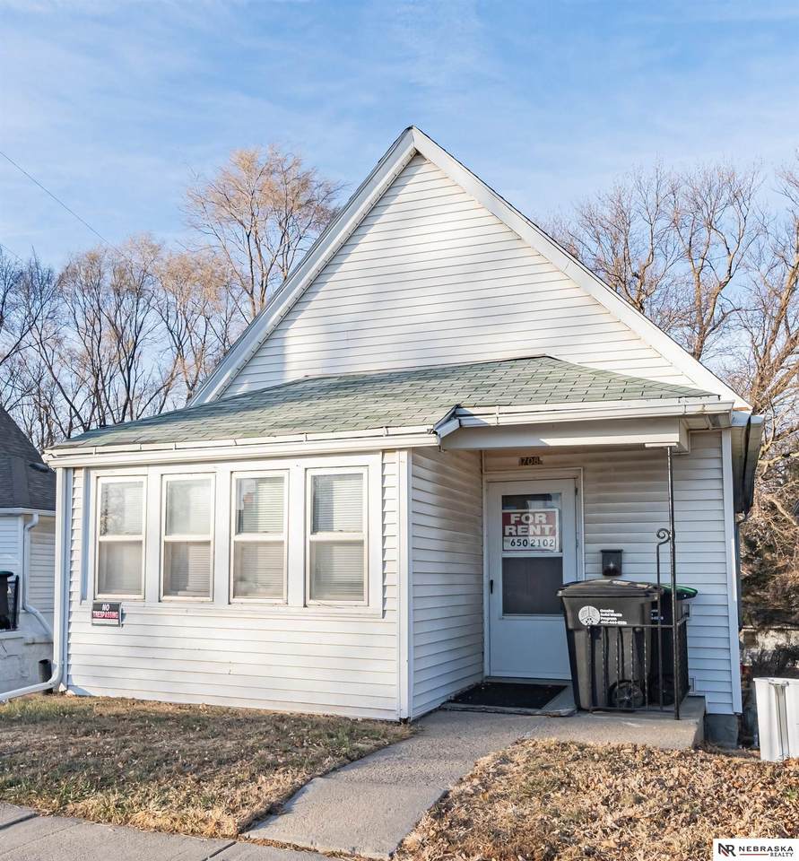 708 Bancroft Street - Photo 1