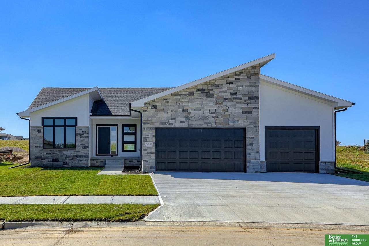 20709 Woodridge Drive - Photo 1