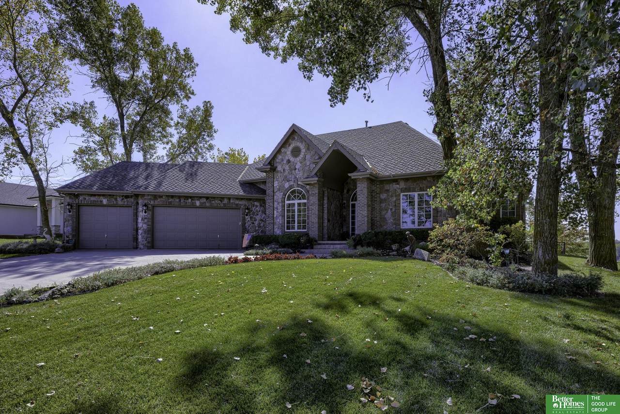 1279 Ridge Way - Photo 1