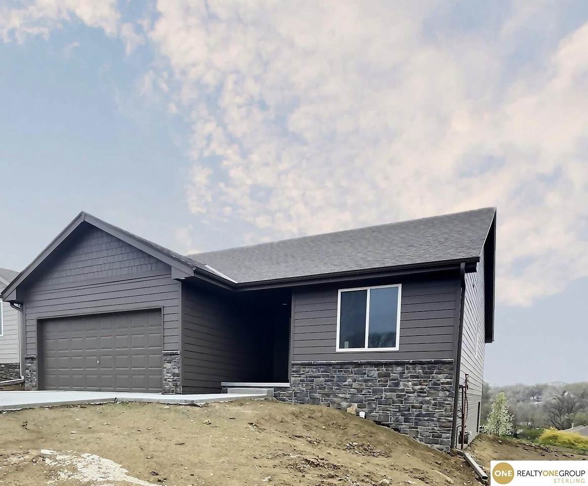 1174 Meadow Lane - Photo 1