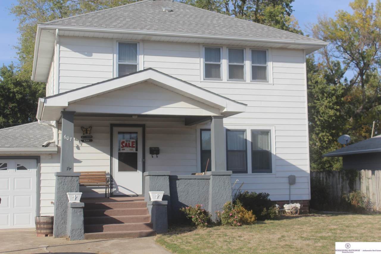 607 Court Street - Photo 1
