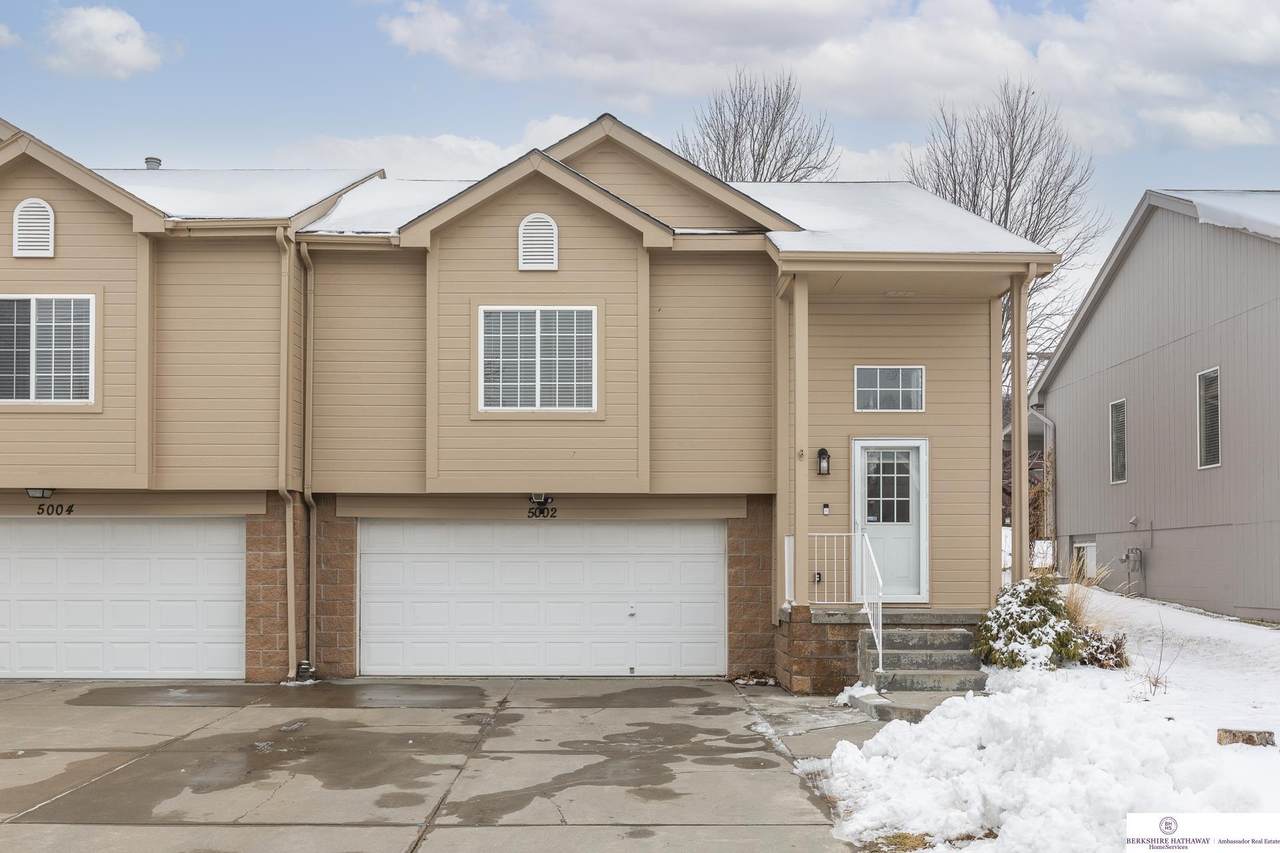 5002 190 Street - Photo 1
