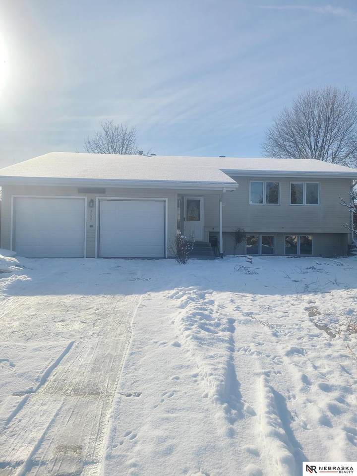 2027 Cove Court - Photo 1