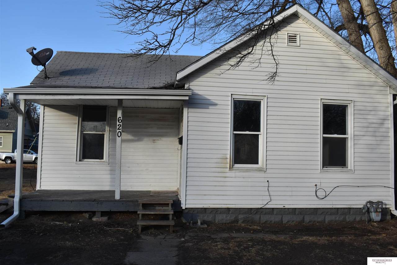 620 2nd Street - Photo 1