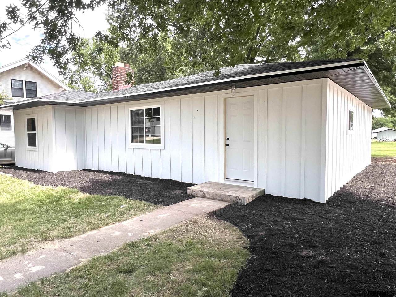 106 Fir Street - Photo 1