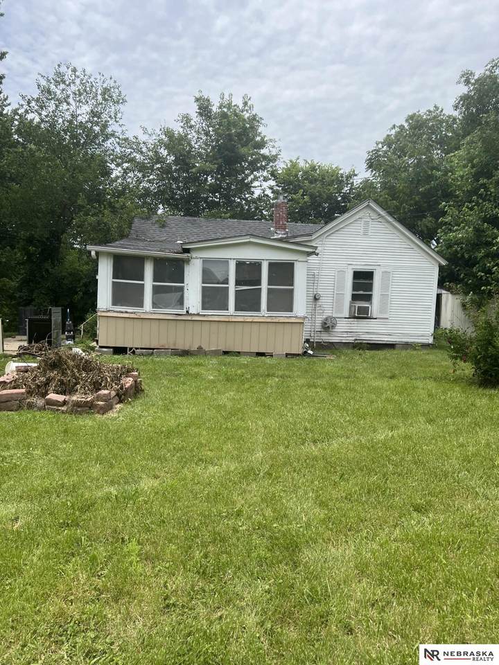 5302 33 Avenue - Photo 1