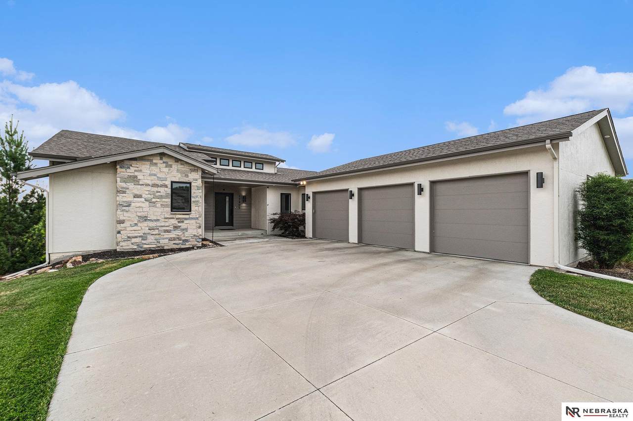 17405 Timberline Circle - Photo 1