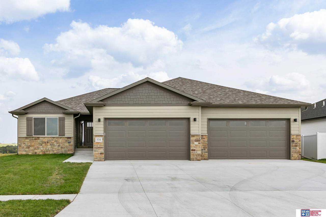 534 106th Street - Photo 1