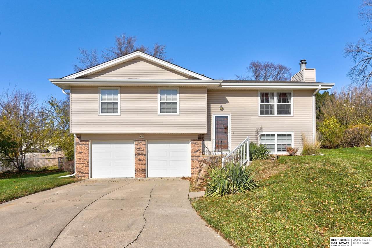 15310 Douglas Circle - Photo 1