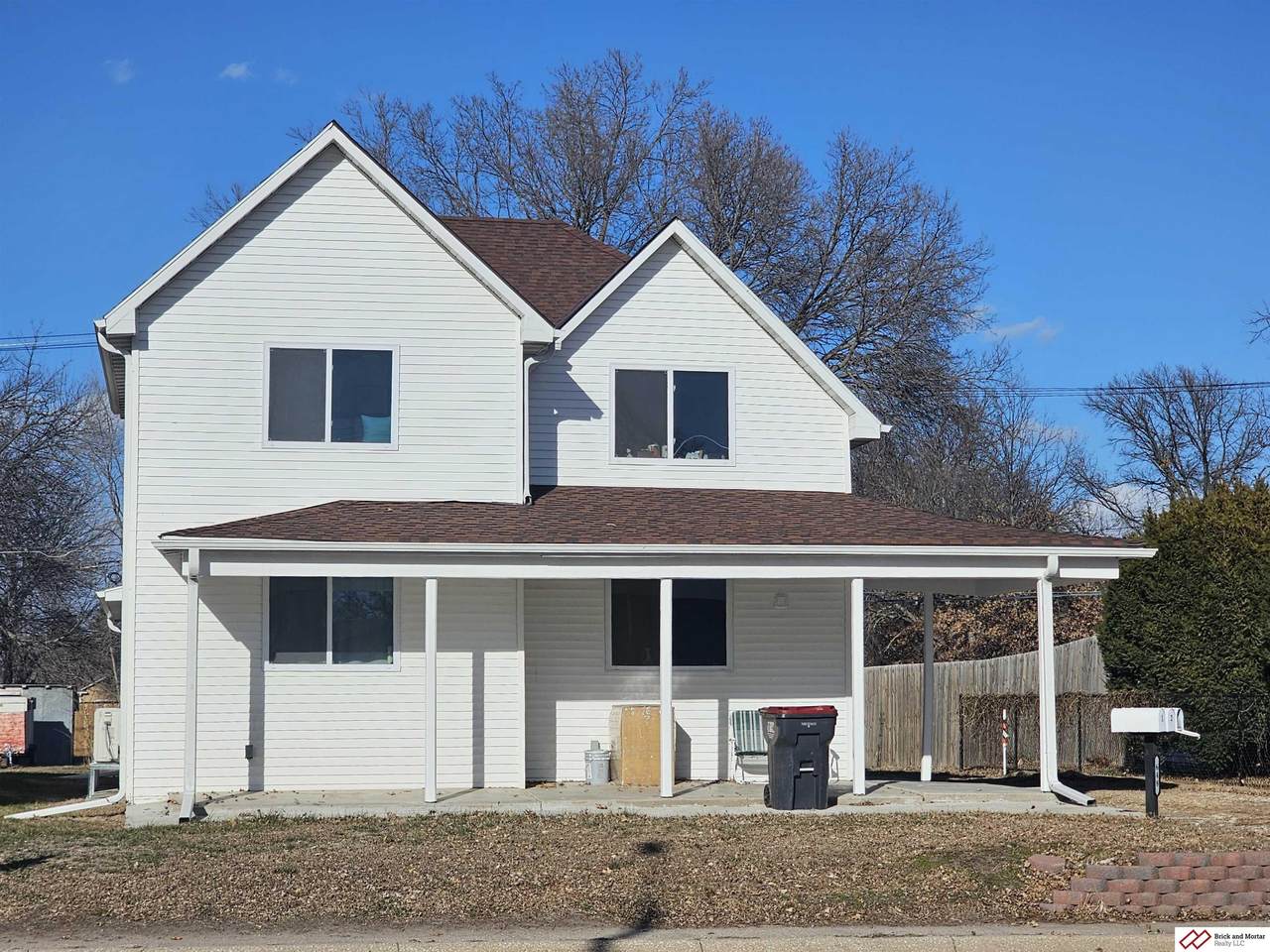 648 Court Street - Photo 1